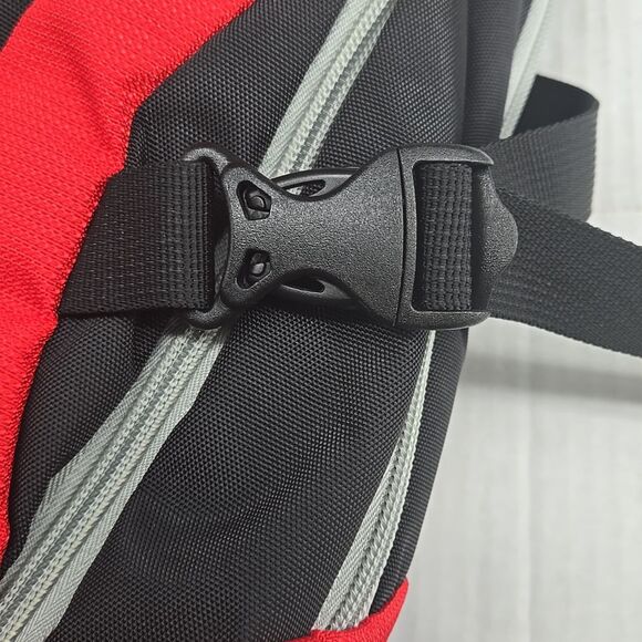 NEW Victorinox QT Quik Trip 60 Years Anniversary Black and Red Backpack - Picture 12 of 12